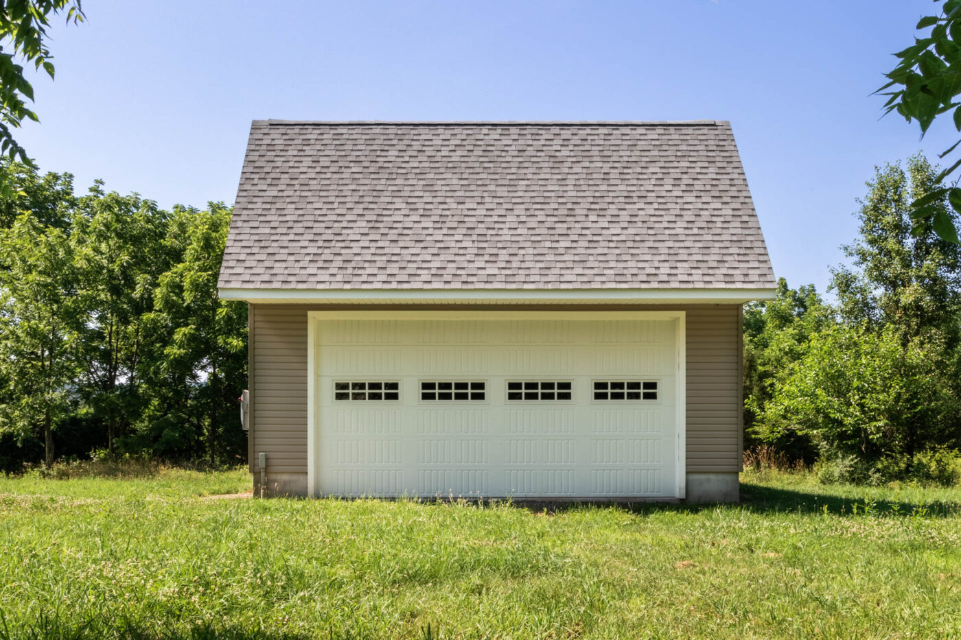double-wide saltbox garage for sale in Lakewood Township, NJ