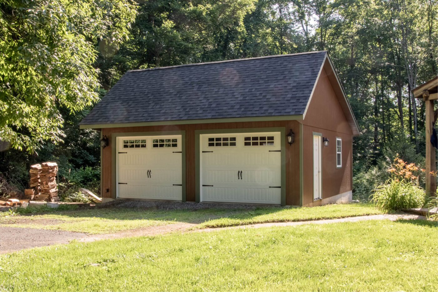 a red salt-box 2-Car garage for sale in dayton, oh