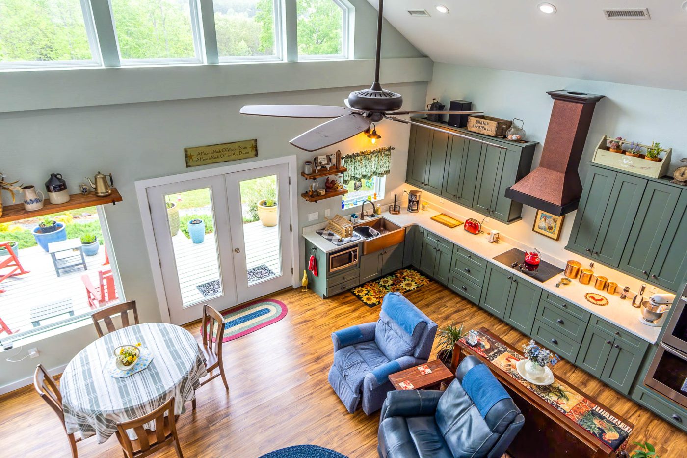 Chamberlin ret home dining top view
