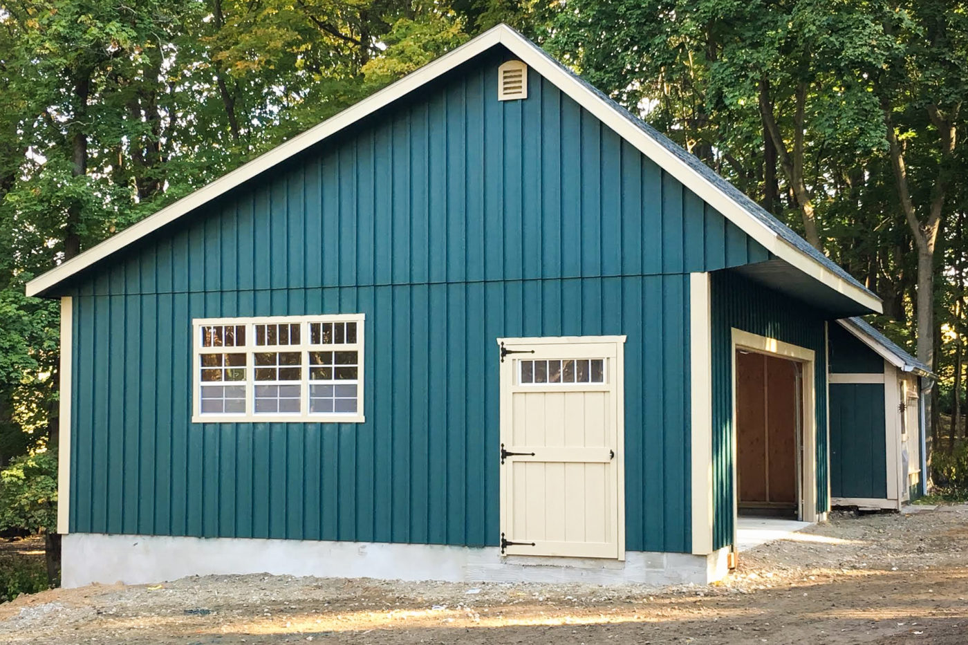 A Saltbox garage for sale from Sheds Unlimited