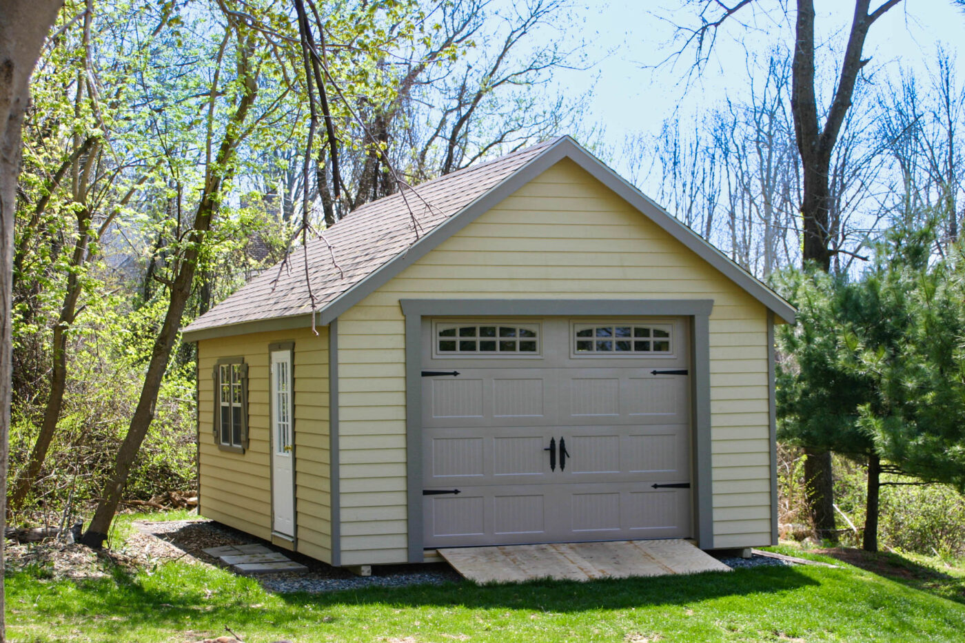 One car garage for sale in NY 2