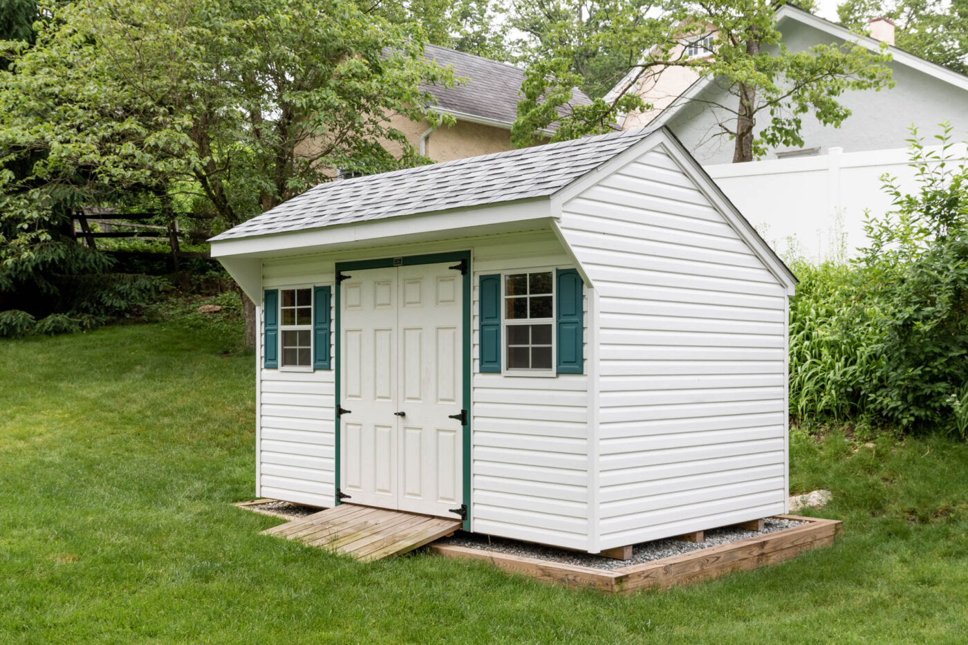 A saltbox shed for sale in DE.
