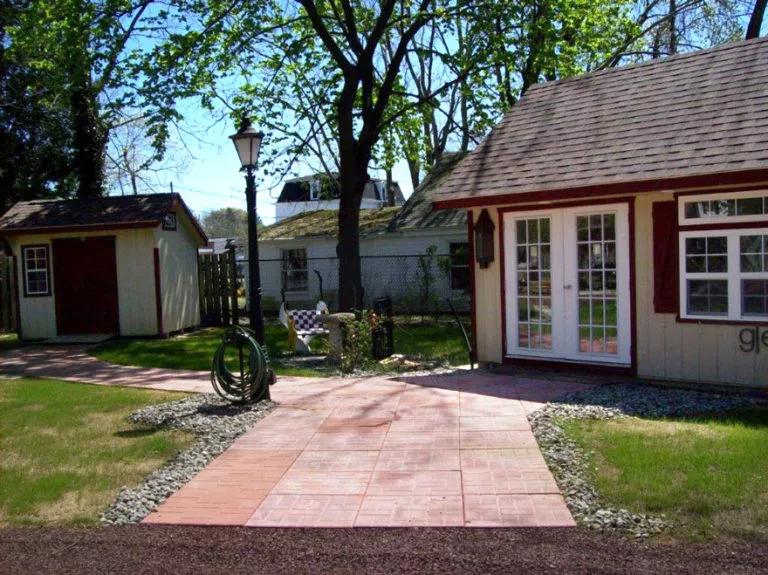 carol and garden sheds